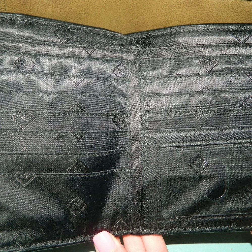 Vera Bradley Pushlock Wallet Modern Lights - Picture 2 of 3
